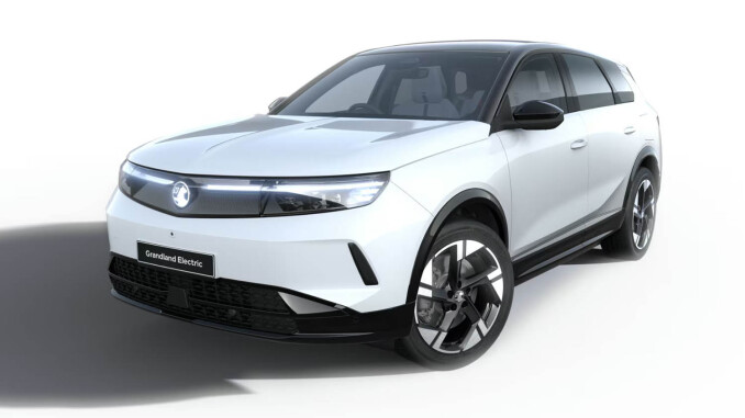 Vauxhall Grandland 157kW Ultimate 73kWh 5dr Auto [Panoramic Roof] Electric Hatchback - Image 2